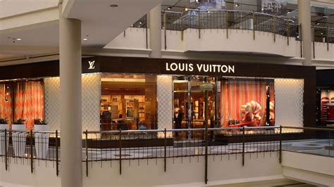 louis vuitton tysons corner mall|louis vuitton tysons 2.